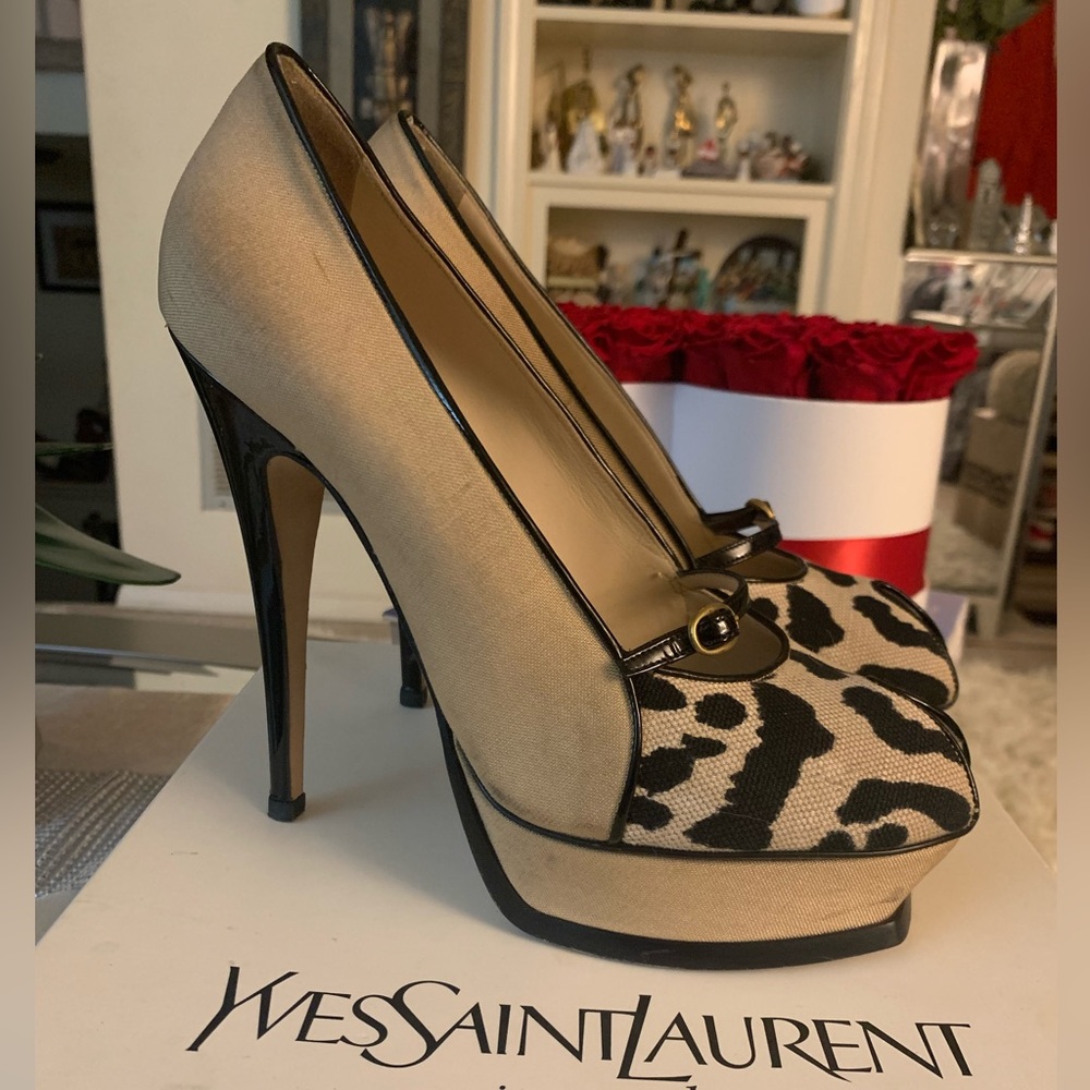 YVES SAINT LAURENT RIVE GAUCHE Beige Peep Toe Platforms heels SZ 9.5 🔥🔥🔥
